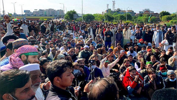 Tehreek-i-Labaik Pakistan lifts partial Islamabad siege after govt talks, seeks expulsion of French ambassador