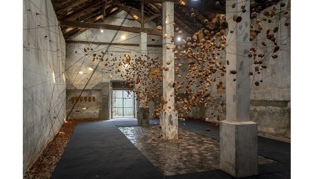Installation view of Rajesh Kulkarni’s mixed-media work as part of biennale collateral (‘Thought is also a Matter’) in Fort Kochi. Image courtesy Kochi Biennale Foundation