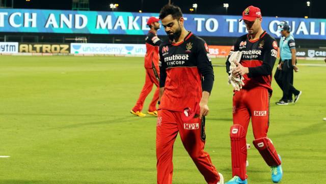 SRH and RCB players greets each other after the match during the eliminator match of season 13 of the Dream 11 Indian Premier League (IPL) between the Sunrisers Hyderabad and the Royal Challengers Bangalore at the Sheikh Zayed Stadium, Abu Dhabi in the United Arab Emirates on the 6th November 2020. Photo by: Rahul Goyal / Sportzpics for BCCI