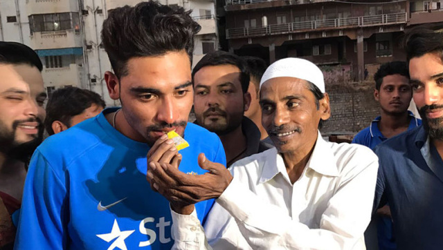 Mohammed Siraj's father passes away due to lung ailment; pacer to remain with India squad in Australia Mohammed Siraj's father passes away due to lung ailment; pacer to remain with India squad in Australia
