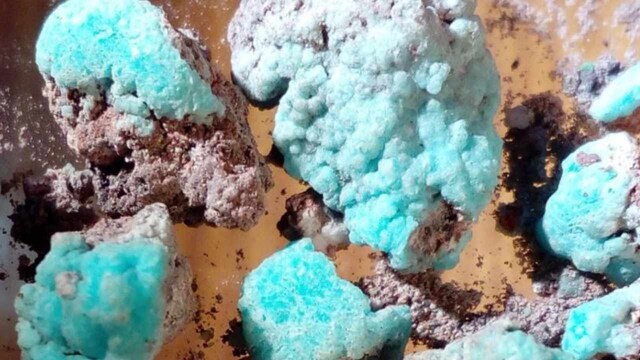 New mineral 'petrovite' discovered in the furnace of Russia's Tolbachik volcano