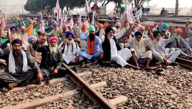 Punjab farmers to lift rail blockade from Monday, but threaten to return if concerns not addressed in 15 days