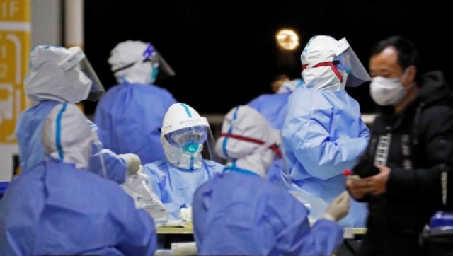 Hundreds of flights cancelled at Shanghai airport as city tackles COVID-19 outbreak Hundreds of flights cancelled at Shanghai airport as city tackles COVID-19 outbreak