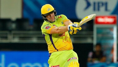 Shane Watson announces retirement from competitive cricket