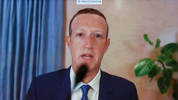 At judiciary committee hearing, senators take sharper aim at Facebook and Twitter