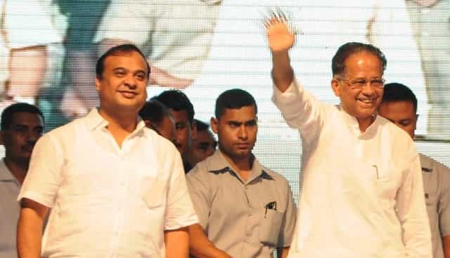 Former Assam chief minister Tarun Gogoi with his protege and state health minister Himanta Biswa Sarma. Image courtesy Twitter handle of @himantabiswa