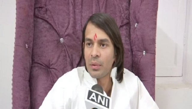 Muharram ki badhai: RJD's Tej Pratap Yadav wishes Muslims on mourning day when asked about Bihar crisis; WATCH Muharram ki badhai: RJD's Tej Pratap Yadav wishes Muslims on mourning day when asked about Bihar crisis; WATCH