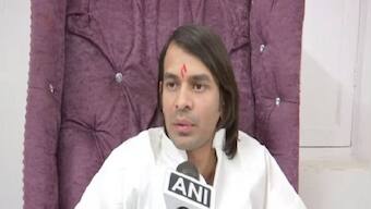 Muharram ki badhai: RJD's Tej Pratap Yadav wishes Muslims on mourning day when asked about Bihar crisis; WATCH