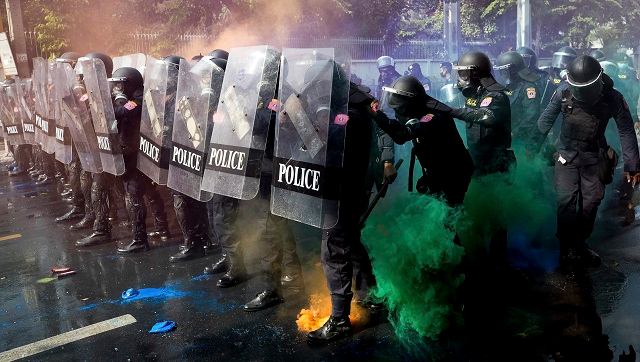 Thailand pro-democracy movement: More than 40 injured in violent protests as MPs debate amendments Thailand pro-democracy movement: More than 40 injured in violent protests as MPs debate amendments