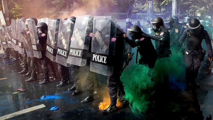 Thailand pro-democracy movement: More than 40 injured in violent protests as MPs debate amendments