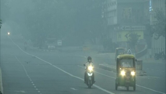 Delhi's air quality remains in 'poor' category; pollution may worsen due to cold weather, low wind speed