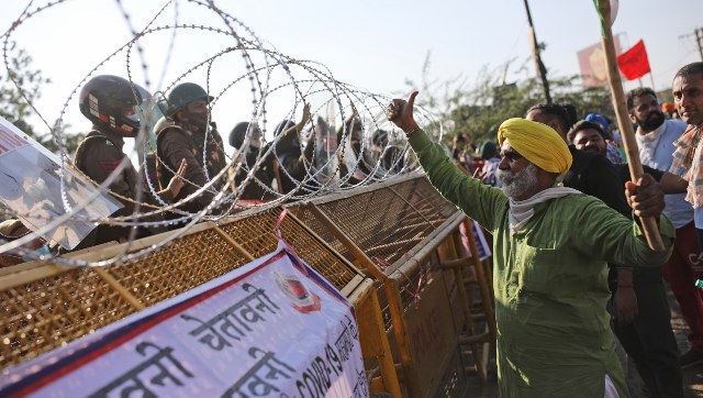 Farmers' protest: Slogans, songs and drumbeats fill the air at Delhi's Burari ground Farmers' protest: Slogans, songs and drumbeats fill the air at Delhi's Burari ground