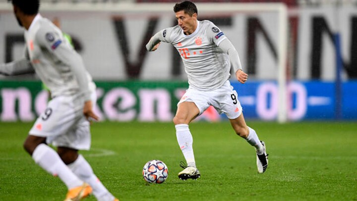 Champions League: Robert Lewandowski dedicates double against Salzburg to ailing 'King Gerd' Mueller