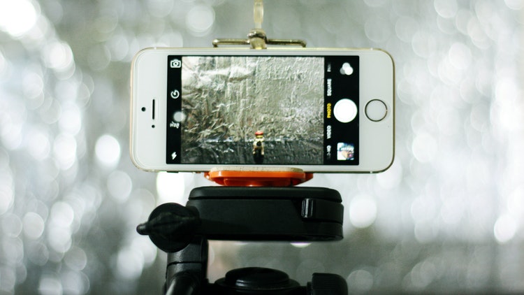 Four Best Phone Holders to Go Hands-free Four Best Phone Holders to Go Hands-free