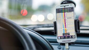 Best mobile holders to make your car drive easy