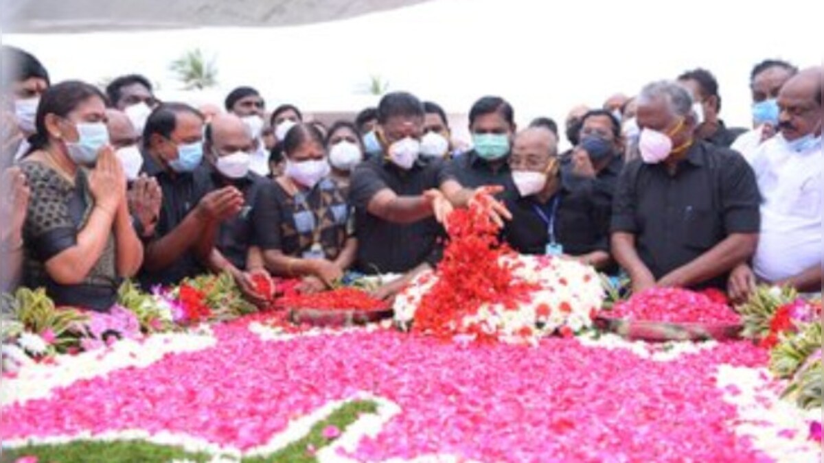 Jayalalithaa death anniversary: Edappadi K Palaniswami pays tribute to ex-Tamil Nadu CM at her memorial