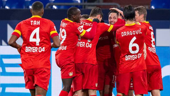 Bundesliga: Unbeaten Bayer Leverkusen swat aside Schalke to climb second; Stuttgart beat Werder Bremen