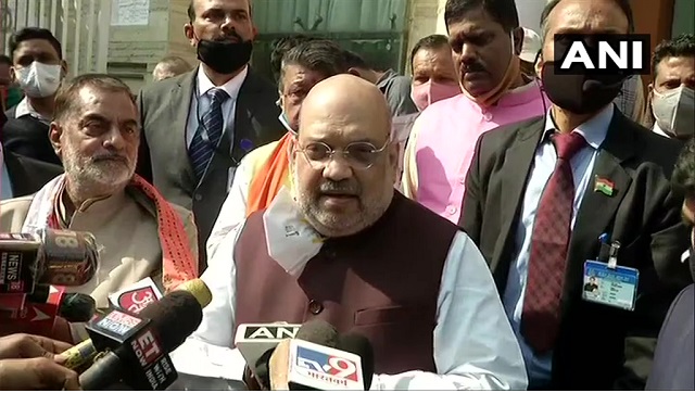 Amit Shah reaches Bengal to take stock of BJP's poll campaign, visits Swami Vivekananda's birthplace Amit Shah reaches Bengal to take stock of BJP's poll campaign, visits Swami Vivekananda's birthplace