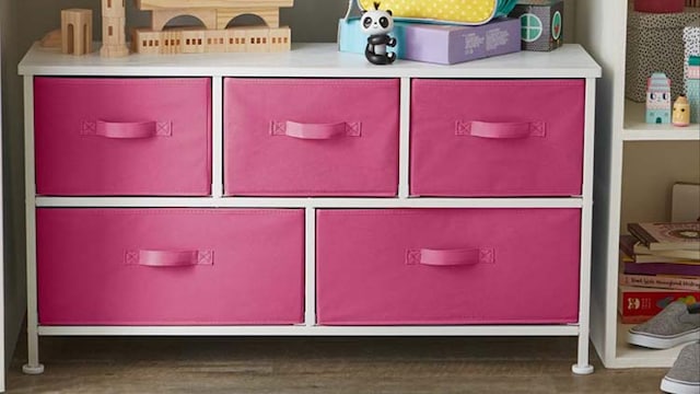 Closet organizers to your rescue Closet organizers to your rescue
