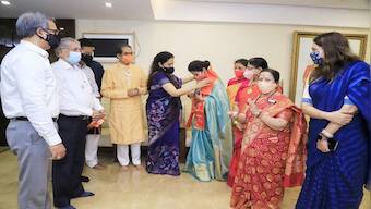 Year after quitting Congress, Urmila Matondkar joins Shiv Sena in presence of Uddhav Thackeray