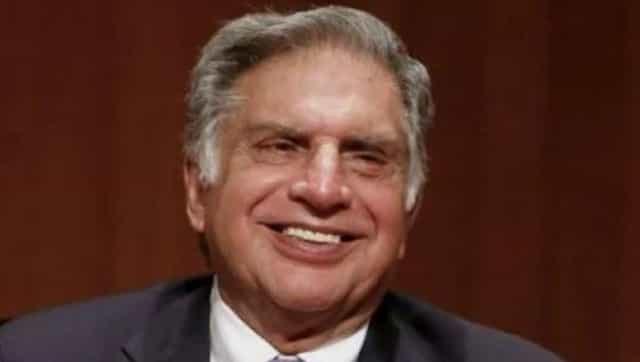 Watch video: Ratan Tata visits Taj Hotel without any security in Nano, wins hearts Watch video: Ratan Tata visits Taj Hotel without any security in Nano, wins hearts