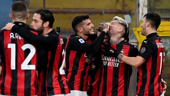Serie A: AC Milan see off Sampdoria to maintain five-point lead; Napoli move third after beating Crotone