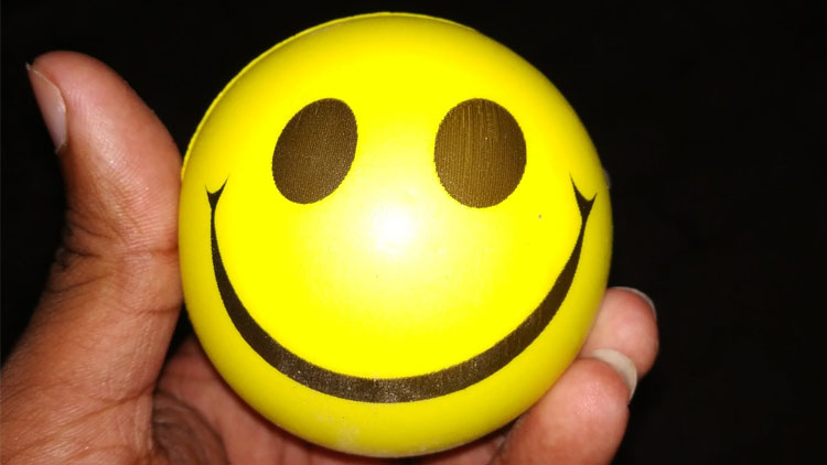 World Smile Day: Significance, theme, wishes and quotes to share on occasion World Smile Day: Significance, theme, wishes and quotes to share on occasion