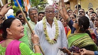 Modi govt trying to mislead Bengal farmers, says TMC after PM accuses Mamata of not implementing PM-KISAN scheme