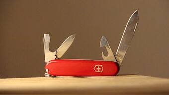 Top 4 multi utility army knives