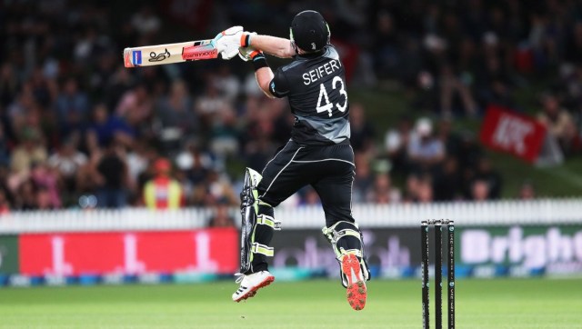 New Zealand vs Pakistan: Tim Seifert's 84 sees hosts win by nine wickets to wrap up T20 series New Zealand vs Pakistan: Tim Seifert's 84 sees hosts win by nine wickets to wrap up T20 series