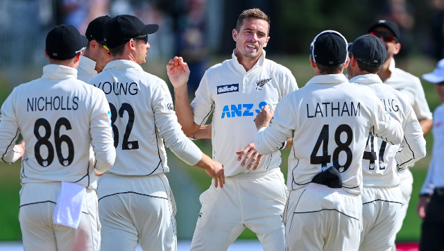 New Zealand vs Pakistan: Tim Southee, Trent Boult leave visitors staring at defeat on Day 4 of first Test New Zealand vs Pakistan: Tim Southee, Trent Boult leave visitors staring at defeat on Day 4 of first Test