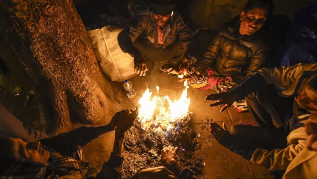 First 'cold day' of the season, Delhi shivers at six degree Celsius First 'cold day' of the season, Delhi shivers at six degree Celsius