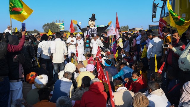 Farmers' Protest Updates: Farmers say waiting for Centre to be 'open minded' for talks; Tomar says hopeful of resuming dialogue Farmers' Protest Updates: Farmers say waiting for Centre to be 'open minded' for talks; Tomar says hopeful of resuming dialogue