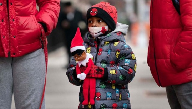 Christmas during COVID-19: Don't hug, avoid indoor gatherings, say experts amid fear of surge in cases Christmas during COVID-19: Don't hug, avoid indoor gatherings, say experts amid fear of surge in cases