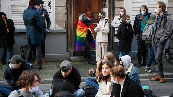 French trans youth dies by suicide after tensions with school officials; students hold protests