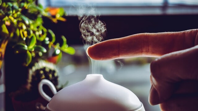 Fresh aromatic oil diffusers for a fragrant atmosphere Fresh aromatic oil diffusers for a fragrant atmosphere