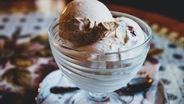 Elegant dessert bowls for your sweet tooth cravings