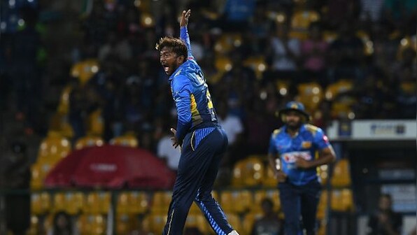 Sri Lanka spinner Akila Dananjaya cleared to bowl in international cricket after rectifying action
