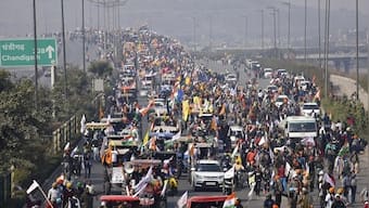 Farmers' tractor rally: Violence in Delhi kills one as section of protesters storm Red Fort; 86 cops, over 1,000 agrarians injured