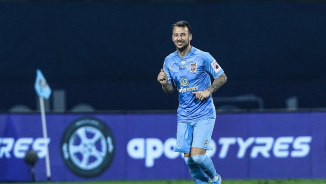 ISL 2020-21: Adam Le Fondre, Hugo Boumous on target as Mumbai City FC beat Kerala Blasters to reclaim top spot ISL 2020-21: Adam Le Fondre, Hugo Boumous on target as Mumbai City FC beat Kerala Blasters to reclaim top spot