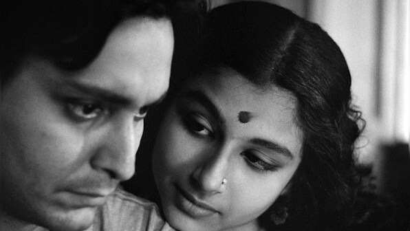 Soumitra Chatterjee's Apur Sansar to open 26th Kolkata International Film Festival on 8 January