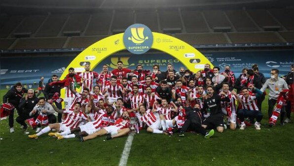 Spanish Super Cup: Lionel Messi gets sent off as Athletic Bilbao stun Barcelona to win title