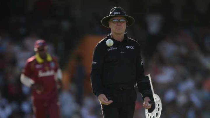 Australian umpire Bruce Oxenford announces retirement from international cricket after 15-year long career