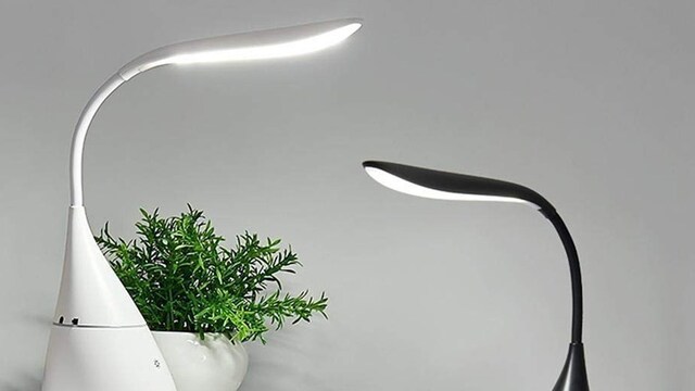 Future ready desk lamps you'll want on your table today Future ready desk lamps you'll want on your table today