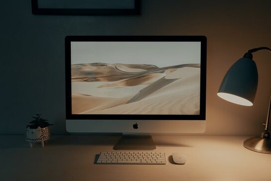 LED desk lights you need to study and work in the dark LED desk lights you need to study and work in the dark