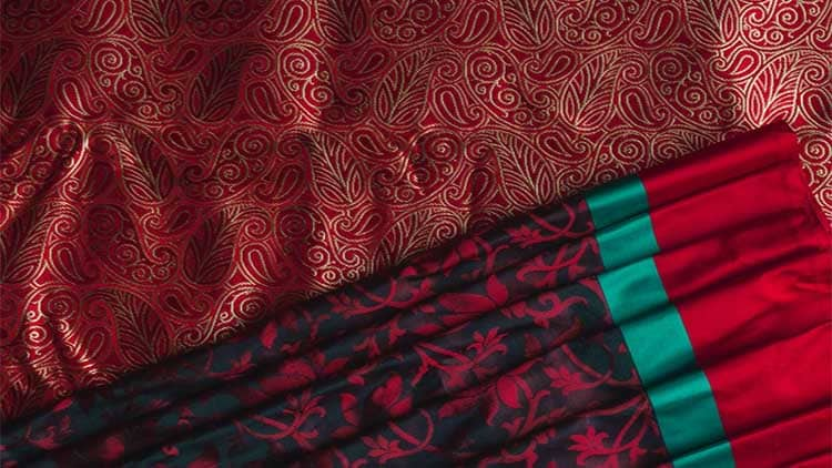 Buy Green Sarees for Women by Bhulahi International Online | Ajio.com