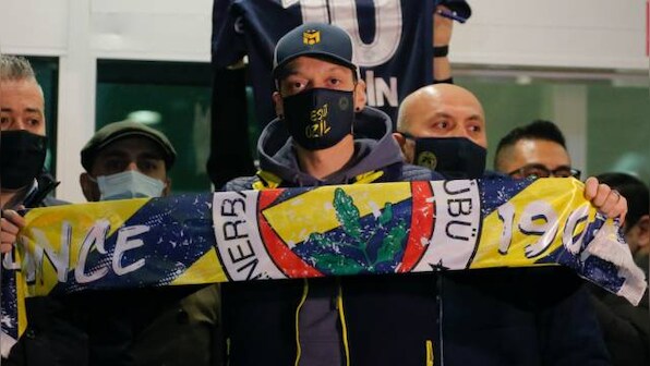 'Very happy, very excited': Mesut Ozil bids farewell to Arsenal, joins Turkish club Fenerbahce