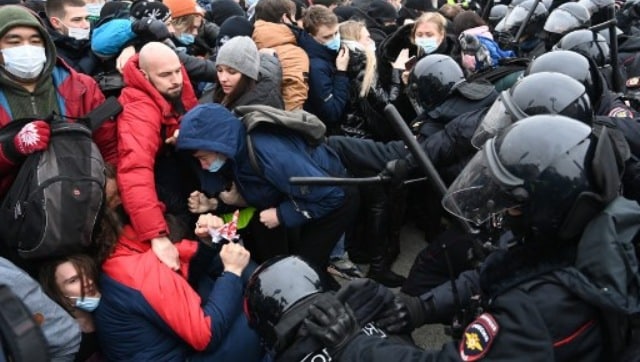 Over 3,000 arrested in Russia as thousands rally in support of Kremlin-critic Alexei Navalny demanding his release