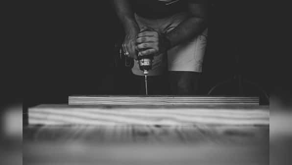 Battery powered screwdrivers that every house needs