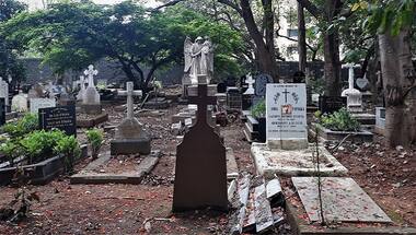 Bachi Karkaria's Tales from TJ Road: At the Sewri Christian Cemetery, past and present link to Mumbai’s larger history